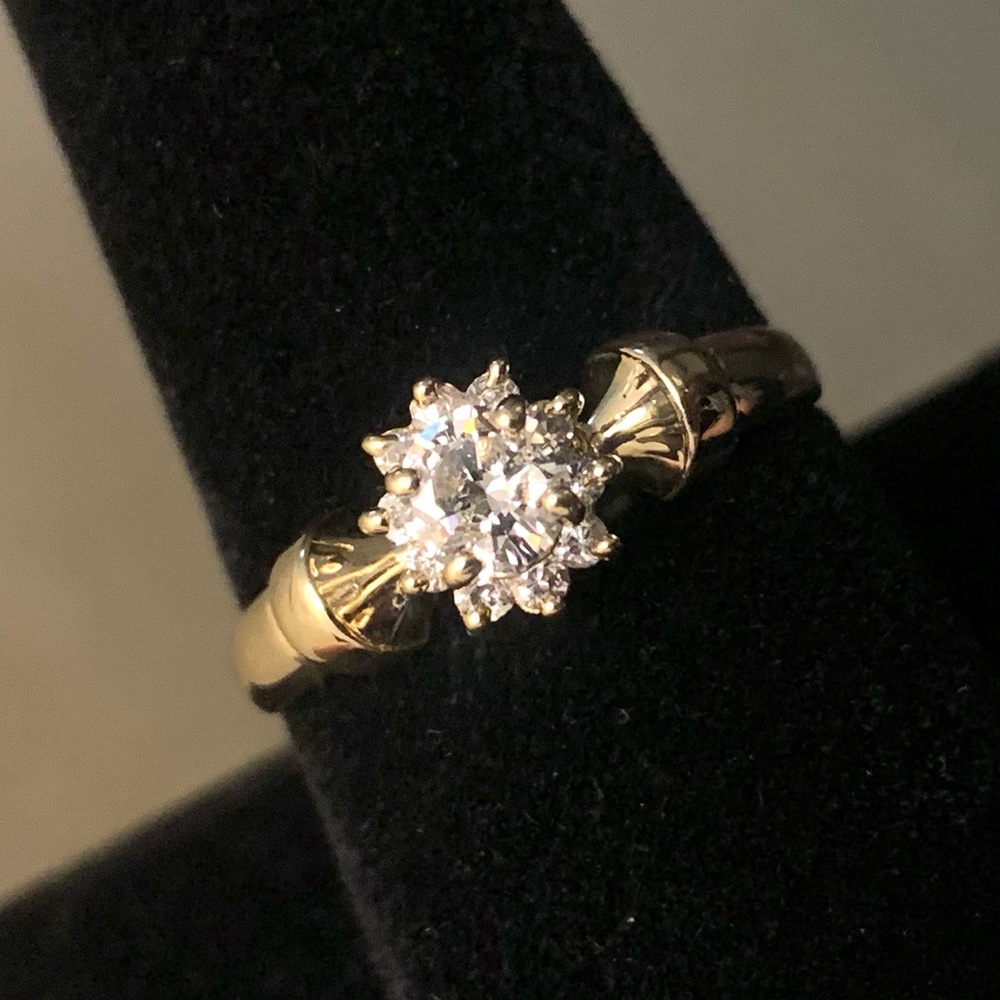 Beautiful Solitaire Natural Diamond Yellow Gold Ring Size 9.5